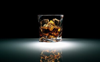 Idealna szklanka do whisky – jak ją wybrać?